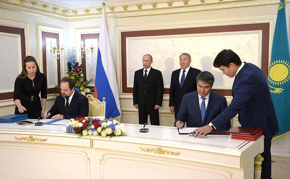 At the signing of the Agreement between the Government of the Russian Federation and the Government of the Republic of Kazakhstan on Economic Activity in Border Territories during the Production of Copper Sulphide Ore at the Vesenne-Aralchinskoye Field.
