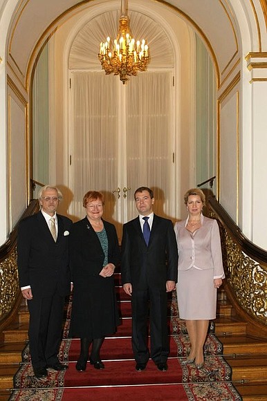 Dmitry and Svetlana Medvedev with President of Finland Tarja Halonen and her husband Dr Pentti Arajarvi.