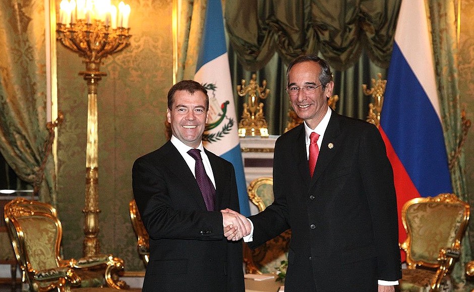 С Президентом Гватемалы Альваро Коломом.