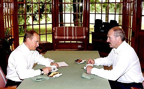 Рабочий завтрак с Президентом Республики Белоруссия Александром Лукашенко.