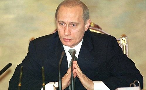 President Putin chairing a Cabinet meeting.