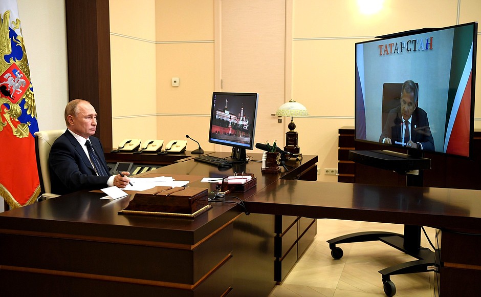 Working meeting with Head of Tatarstan Rustam Minnikhanov (via videoconference).