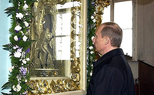 В Богоявленско-Анастасиином женском монастыре. У Феодоровской иконы Божией Матери.