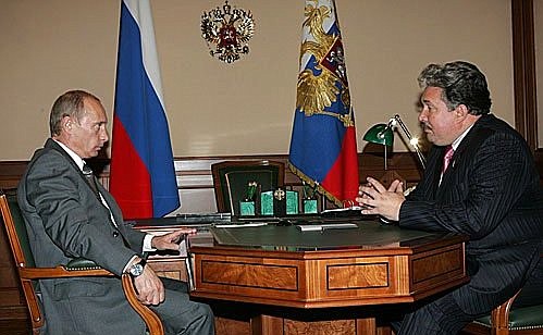 С заместителем Председателя Государственной Думы, лидером партии «Народный Союз» Сергеем Бабуриным.