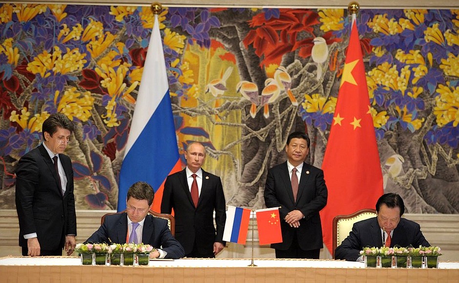 Witnessed by Vladimir Putin and President of China Xi Jinping, Russian Energy Minister Alexander Novak and Director of China National Energy Administration Wu Xinxiong signed a Memorandum of Understanding on natural gas deliveries via the Eastern Route.