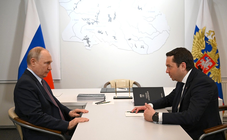 With Murmansk Region Governor Andrei Chibis.