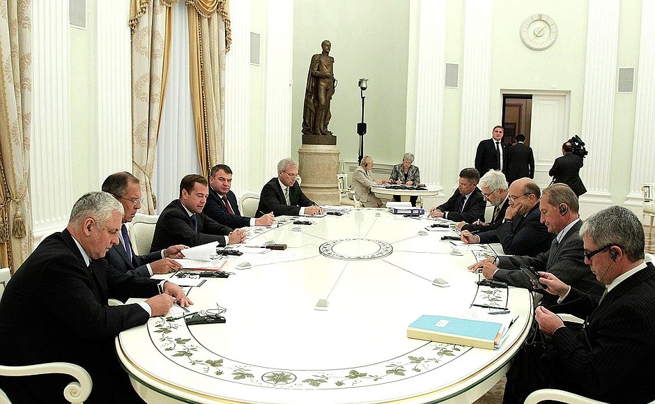Meeting with members of the Russian-French Security Cooperation Council.