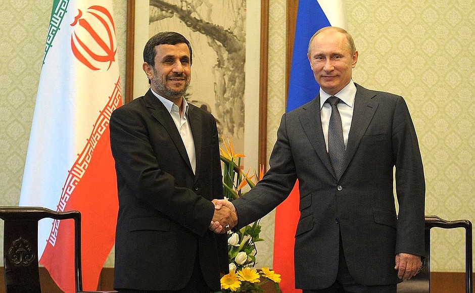 С Президентом Ирана Махмудом Ахмадинежадом.