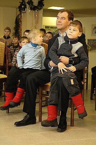 На новогоднем детском представлении воспитанников школы-интерната имени преподобного Сергия.