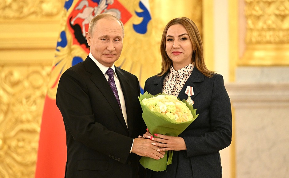 Ceremony to mark the 100th anniversary of the State Sanitary and Epidemiological Service. Aleksandra Ivanova, senior researcher at the laboratory for epidemiological analysis and forecasting, Epidemiology Department, at Mikrob Russian Anti-Plague Research Institute, awarded the Order of Pirogov.