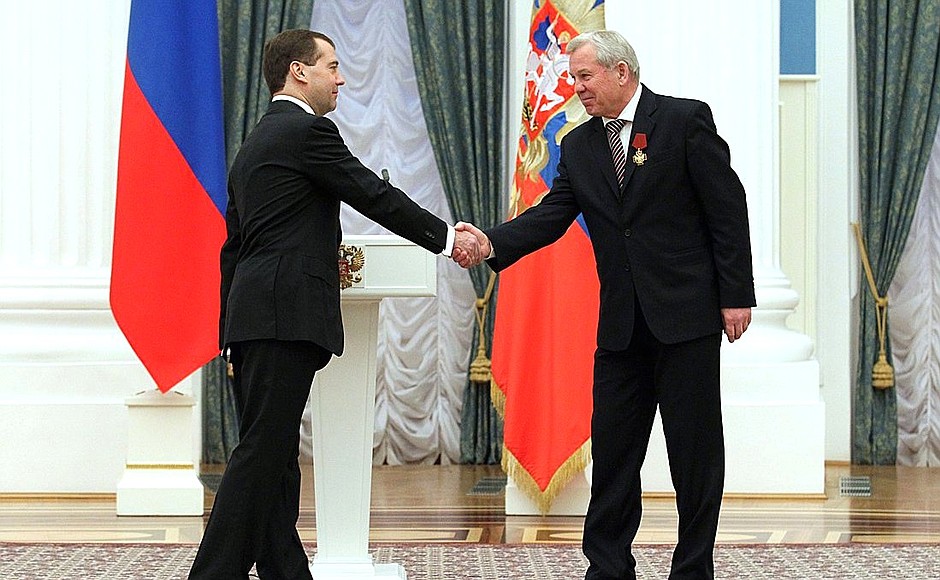 Dmitry Medvedev presents the Order for Services to the Fatherland, IV degree, to Boris Mayorov, Merited Sports Master of the USSR.