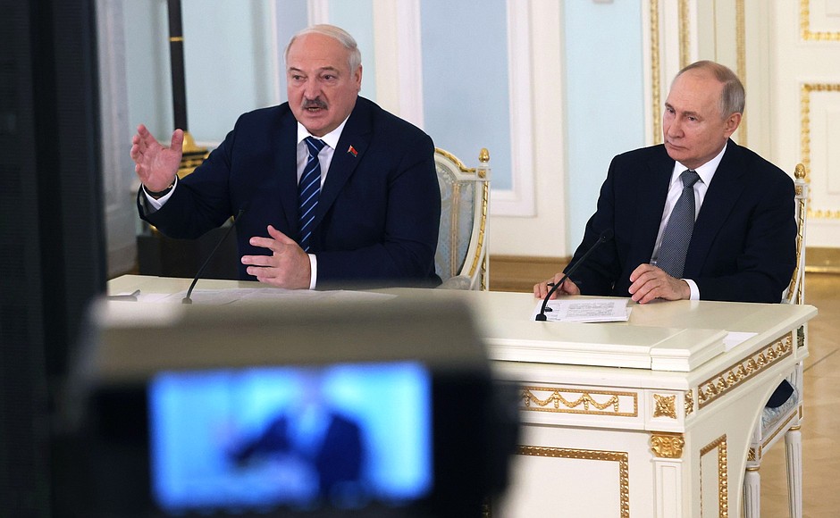 Ceremony to launch a new wintering complex at Vostok station (held via videoconference). With President of Belarus Alexander Lukashenko.