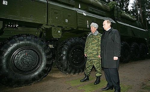Examining the Topol-M mobile missile system of the Strategic Rocket Forces division. With deputy Prime Minister and Defense Minister Sergei Ivanov.