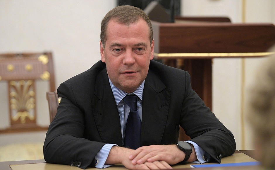 Перед началом совещания с постоянными членами Совета Безопасности. Председатель Правительства Дмитрий Медведев.