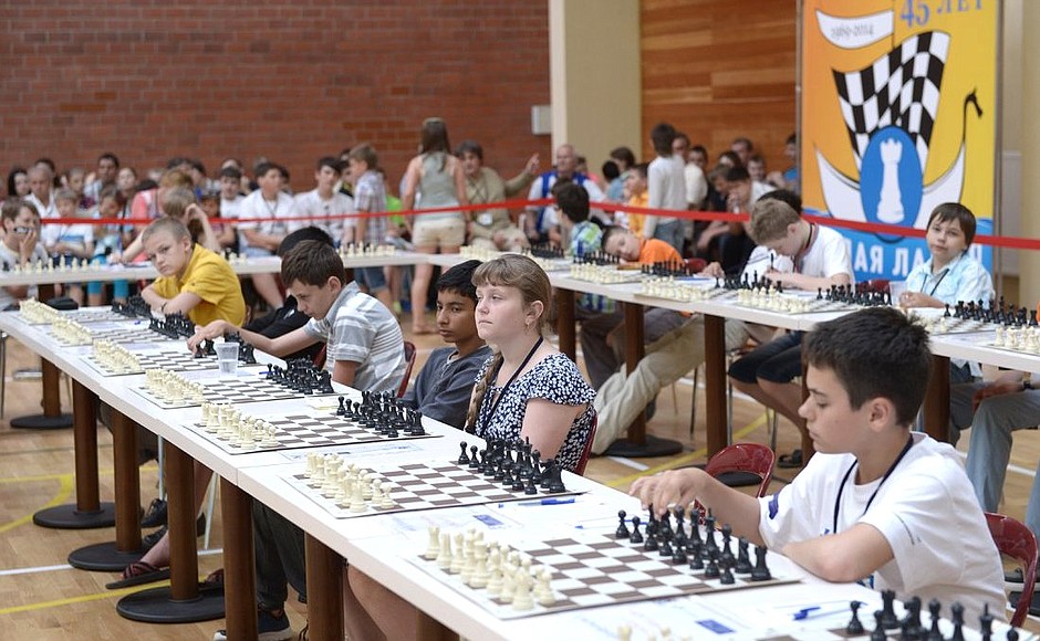 Before the start of the Belaya Ladya national chess tournament for school teams.