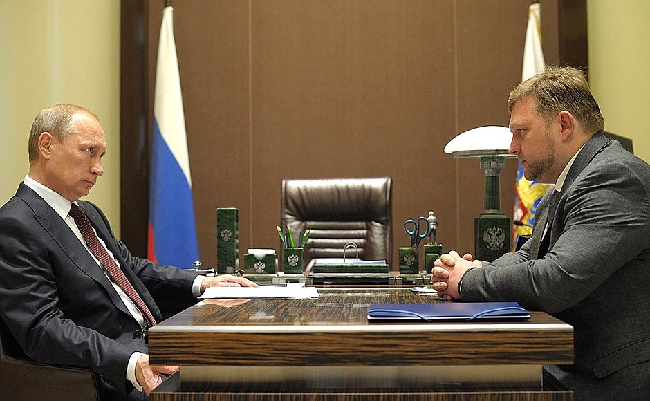 С временно исполняющим обязанности губернатора Кировской области Никитой Белых.