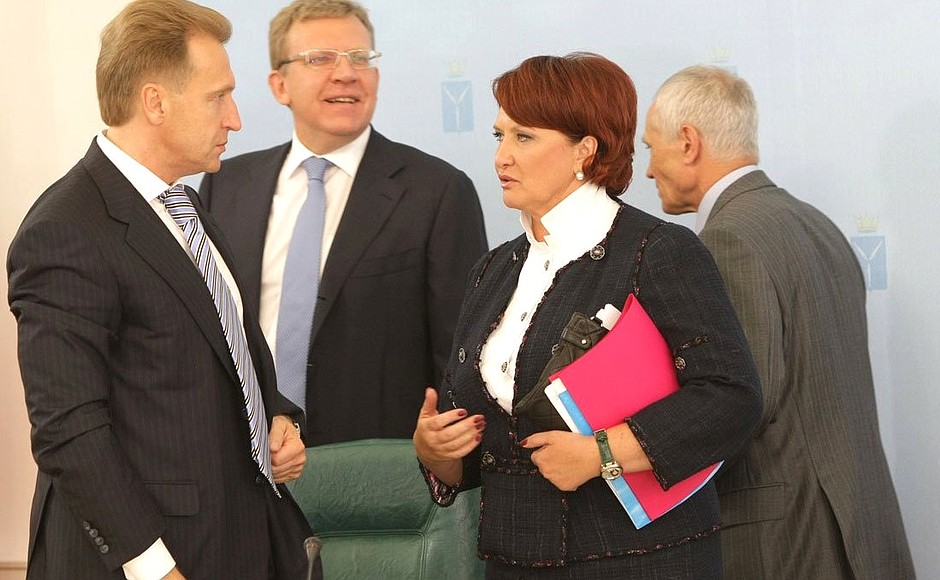 Before a meeting of the State Council Presidium. From left: First Deputy Prime Minister Igor Shuvalov, Deputy Prime Minister and Finance Minister Alexei Kudrin, Agriculture Minister Yelena Skrynnik.