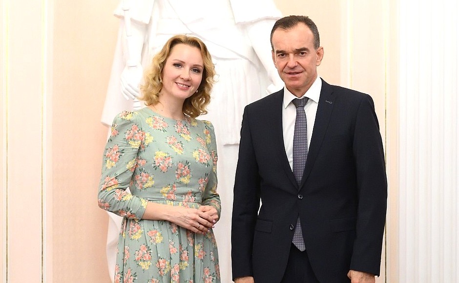 Maria Lvova-Belova with Governor of the Krasnodar Territory Veniamin Kondratyev.