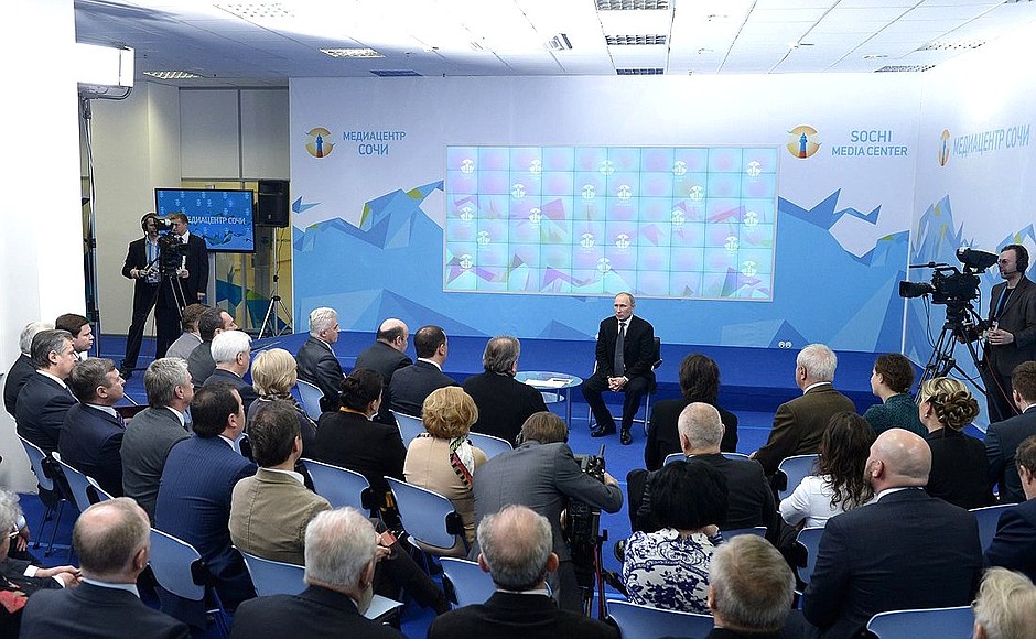 Meeting with the Public Council for the Preparation of the 2014 Winter Olympic Games.