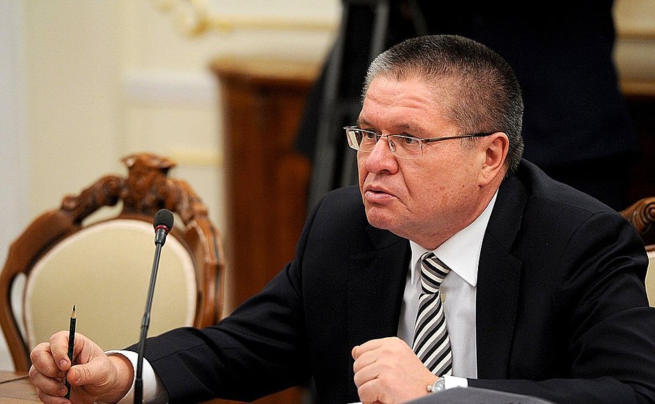At a meeting with Government members. Economic Development Minister Alexei Ulyukayev.