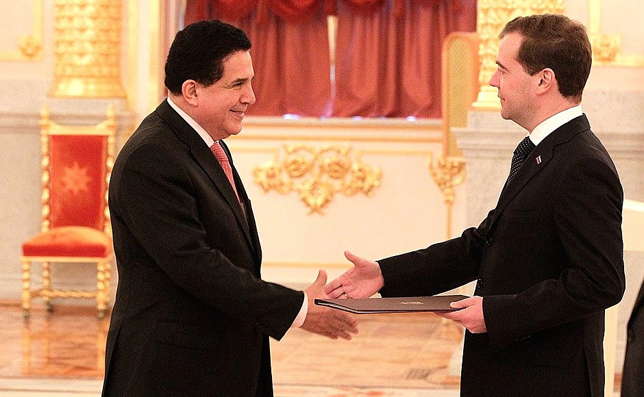 Presentation by foreign ambassadors of their letters of credence. Dmitry Medvedev receives a letter of credence from Ambassador of the Republic of Columbia Rafael Francisco Amador Campos.