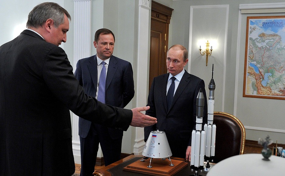 With Deputy Prime Minister Dmitry Rogozin and Roscosmos Head Igor Komarov.