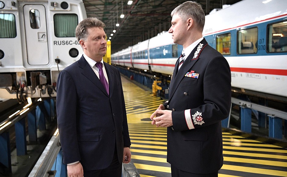 Transport Minister Maxim Sokolov (left) and Russian Railways CEO Oleg Belozerov.