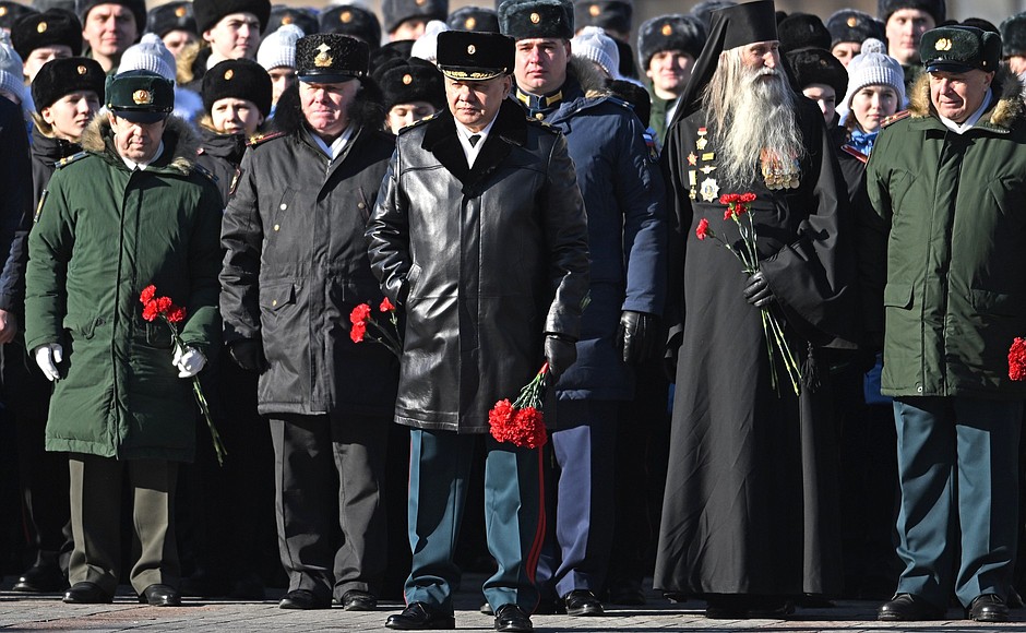 Participants in the wreath-laying ceremony at the Tomb of the Unknown Soldier.