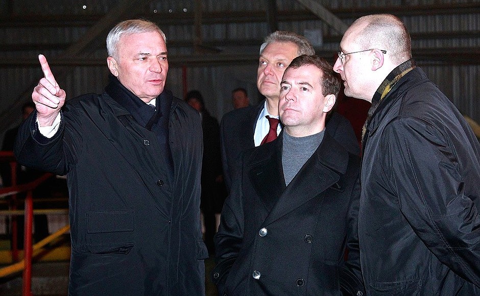 Visiting the Magnitogorsk Iron and Steelworks (MMK). With Chairman of the MMK Board of Directors Viktor Rashnikov (left), Industry and Trade Minister Viktor Khristenko (at the back in the centre), and MMK Executive Director Yury Bodiaev.