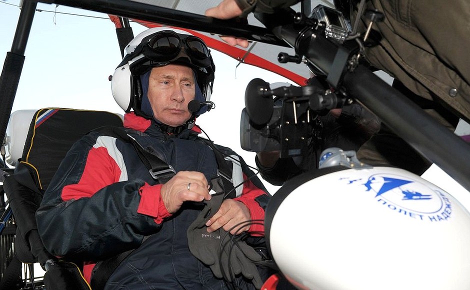 Vladimir Putin took part in the Flight of Hope environmental project.