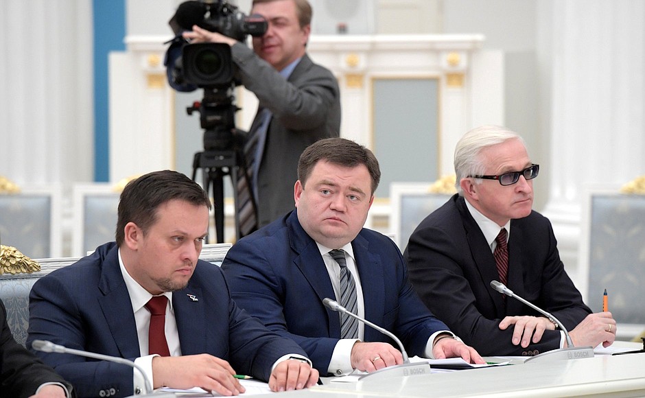Left to right: Director General of the Agency for Strategic Initiatives Andrei Nikitin, Director General of the Russian Export Centre Pyotr Fradkov and President of the Russian Union of Industrialists and Entrepreneurs Alexander Shokhin at the meeting of the Council for Strategic Development and Priority Projects.