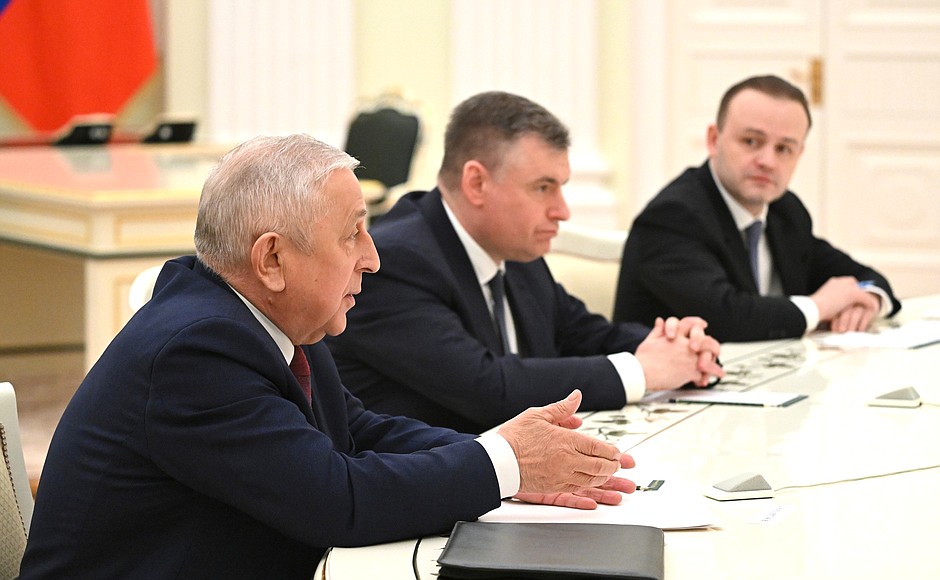 Participants in the meeting with candidates for post of Russian Federation President. From left: Nikolai Kharitonov (nominated by the CPRF Party), Leonid Slutsky (nominated by the LDPR party), Vladislav Davankov (nominated by the New People party).