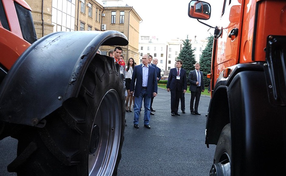 During a tour of agricultural equipment at Stavropol State Agrarian University.