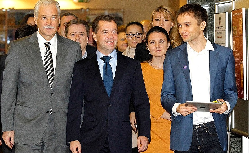 Before the registration of the United Russia candidate list. President of the United Russia Supreme Council and State Duma Speaker Boris Gryzlov, left.