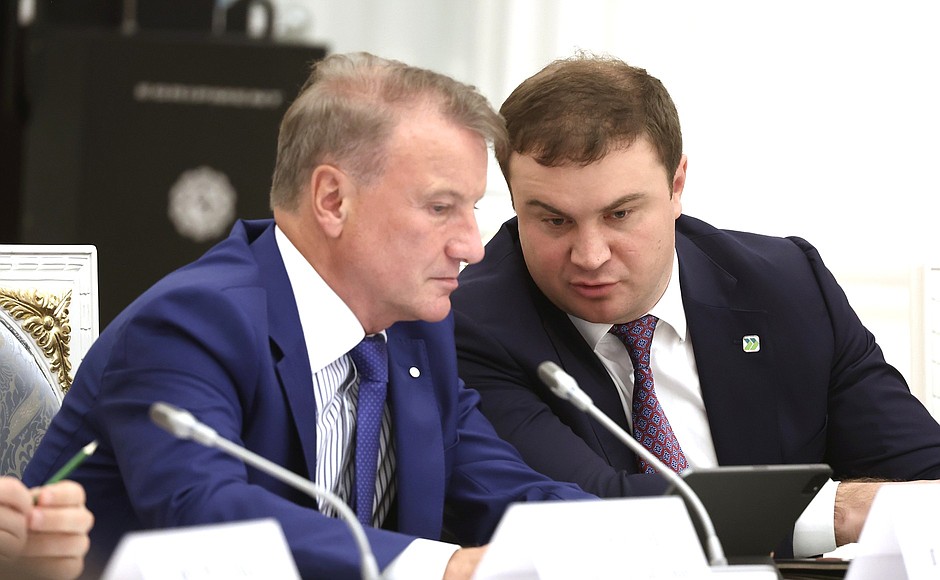During the meeting of the Russia – Land of Opportunity autonomous non-profit organisation’s Supervisory Board. CEO and Chairman of the Management Board of Sberbank German Gref (left) and Acting Governor of the Omsk Region Vitaly Khotsenko, finalist of the Leaders of Russia management competition (2018–2019).