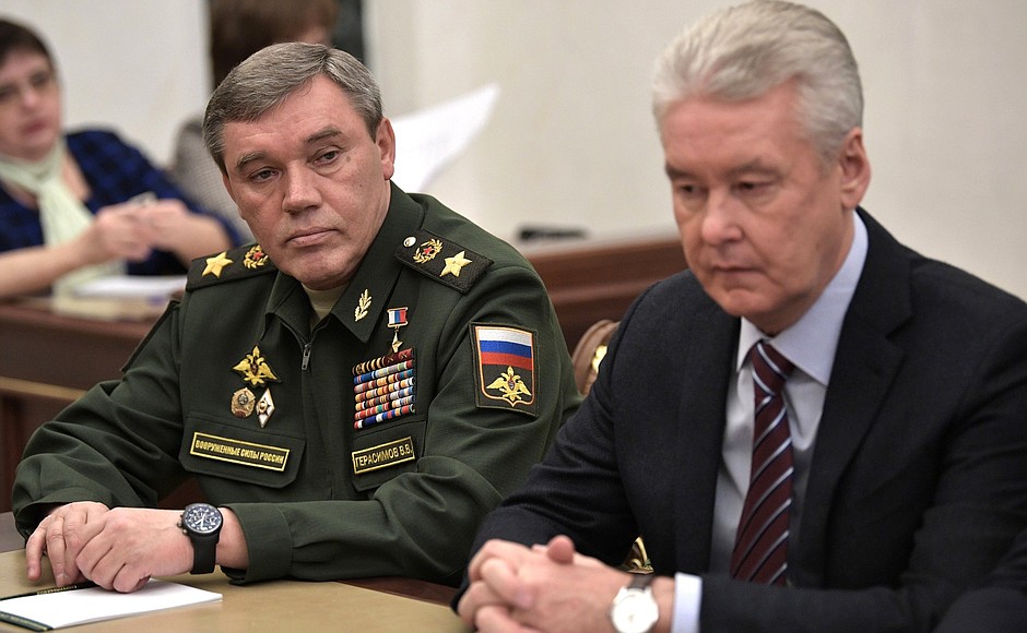 Before the Security Council meeting. Chief of the General Staff of the Armed Forces and First Deputy Defence Minister Valery Gerasimov and Moscow Mayor Sergei Sobyanin.