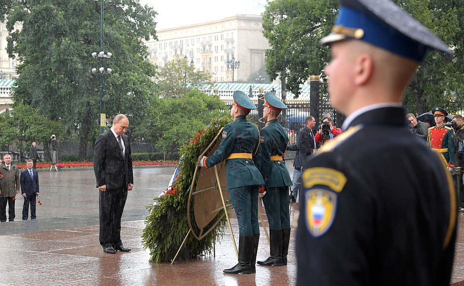 Wreath-laying ceremony at the Tomb of the Unknown Soldier.