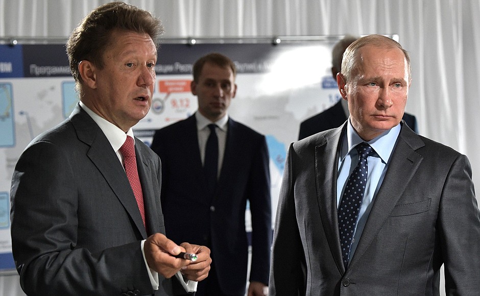 Visiting the construction site of the Amur Gas Processing Plant. With Gazprom Management Board Chairman Alexei Miller.