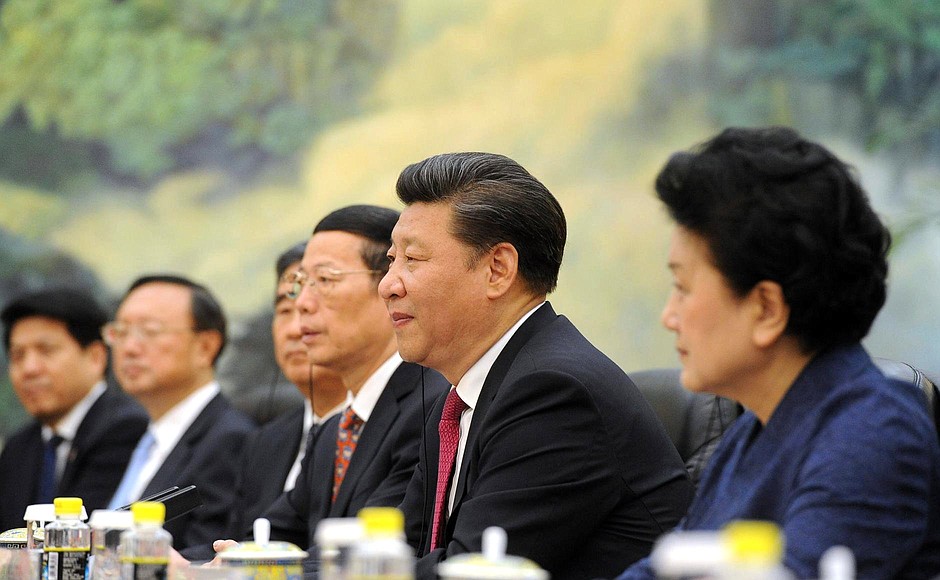 Во время встречи с Председателем Китайской Народной Республики Си Цзиньпином.