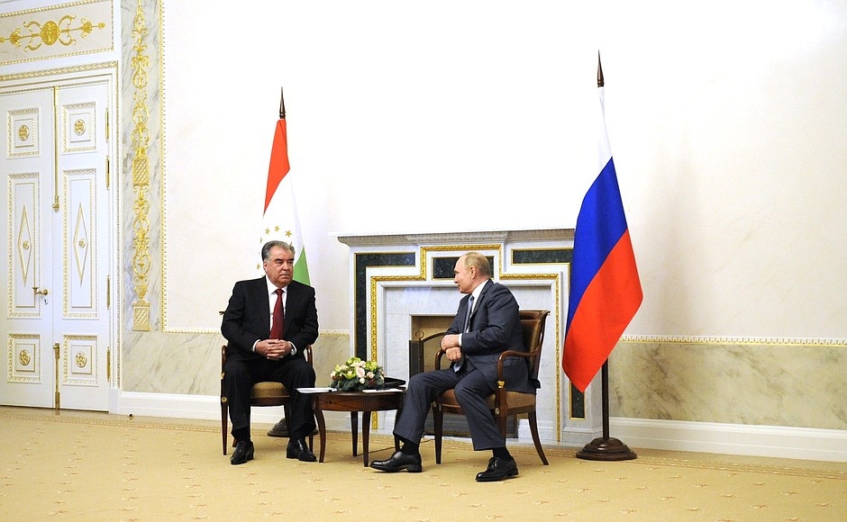 Беседа с Президентом Таджикистана Эмомали Рахмоном.