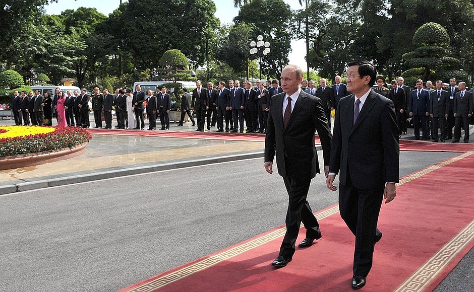 Официальная церемония встречи. С Президентом Вьетнама Чыонг Тан Шангом.