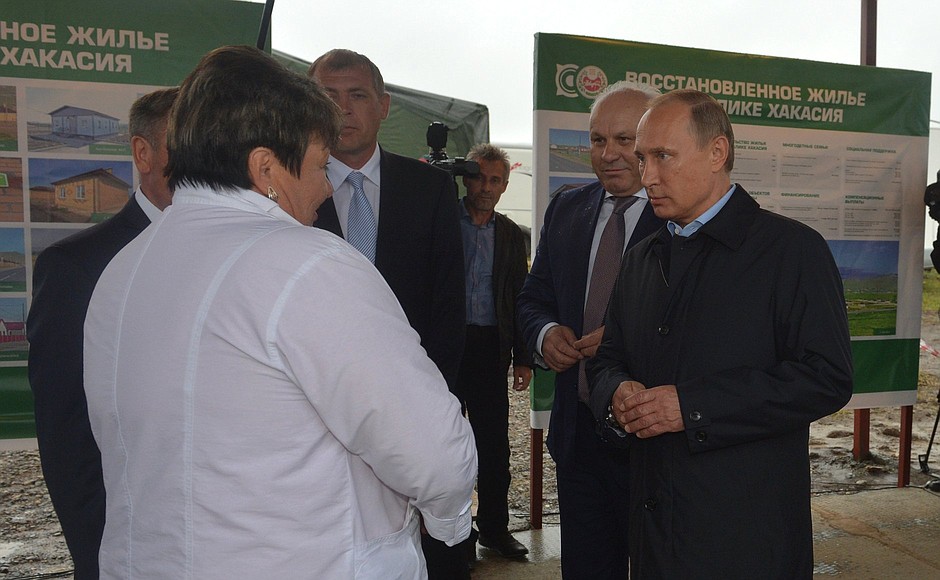 Vladimir Putin inspected new houses under construction for people who lost their homes in the wildfires.