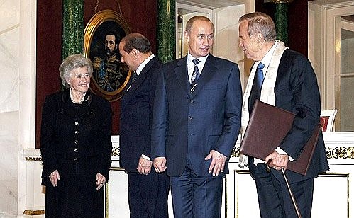 Presentation of the Joint award of the President of Russia and the Prime Minister of Italy to Director of the Pushkin State Museum of Art Irina Antonova and director Franco Zeffirelli.