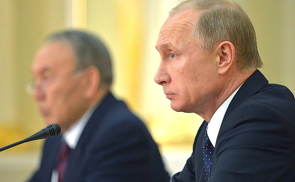 В ходе заявления для прессы по итогам встречи лидеров России, Белоруссии и Казахстана.