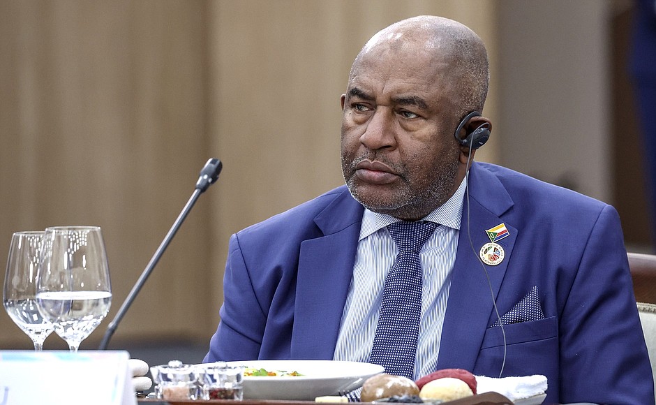 Chairperson of the African Union and President of the Union of the Comoros Azali Assoumani during the working breakfast with heads of African regional organisations.