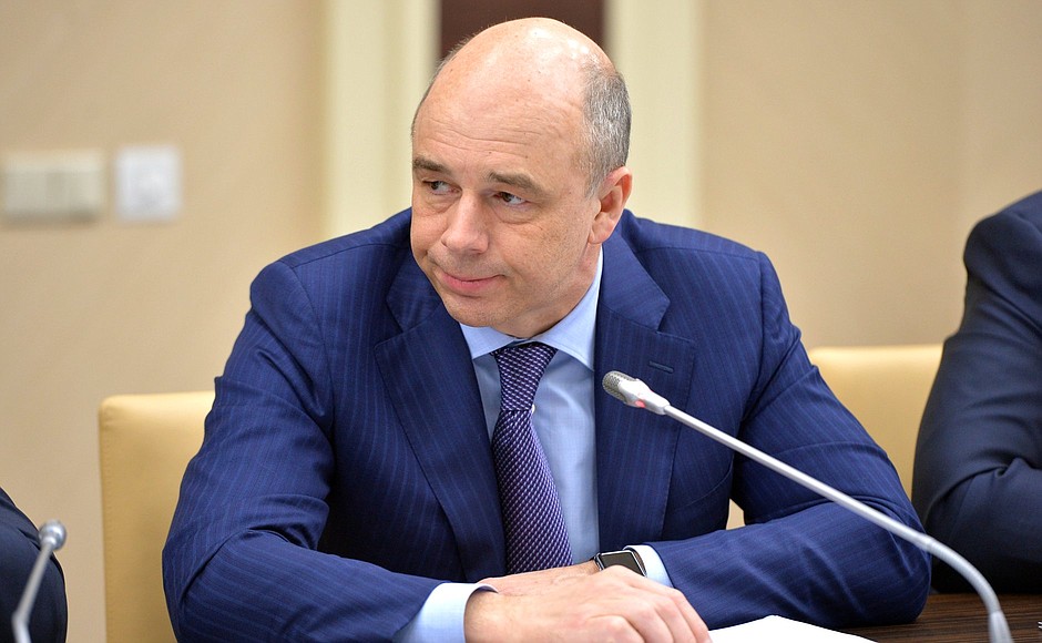 Finance Minister Anton Siluanov at a meeting with Government members.