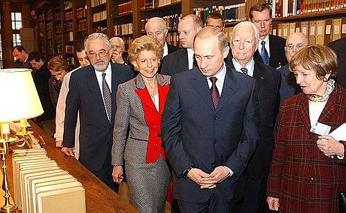 President Putin visiting the French Institute.