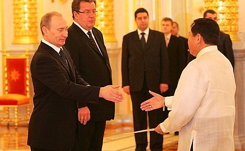 The Ambassador of the Republic of the Philippines, Victor Garcia, presents his credentials to the President of Russia.