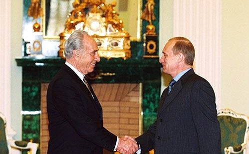 President Putin met with Israeli Foreign Minister Shimon Peres.