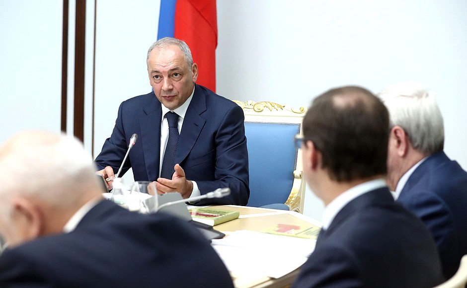 Deputy Chief of Staff of the Presidential Executive Office Magomedsalam Magomedov at the meeting of the Council for Interethnic Relations Presidium.